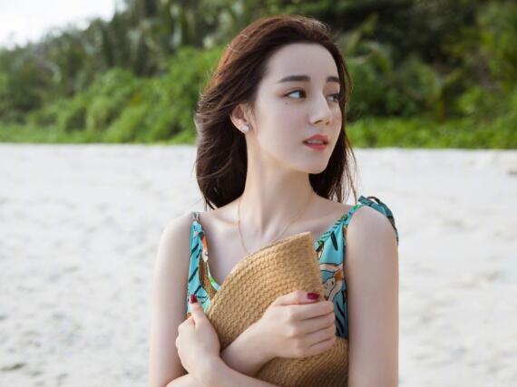 迪丽热巴的相关资料,璀璨星途，多才多艺的青春女神