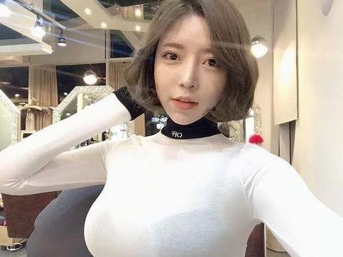 女主播米娜多大了,揭秘女主播的青春魅力与年龄之谜