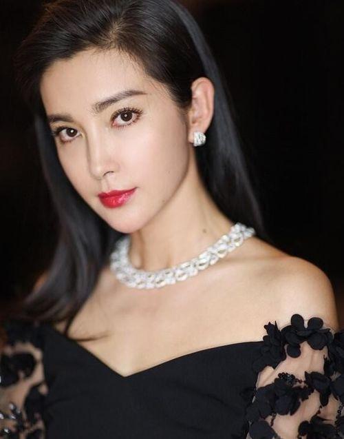 东北女明星有哪些人,璀璨星河中的东北风采