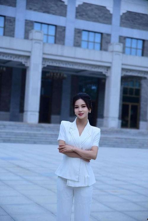 刘美希照片,光影交织下的美丽瞬间