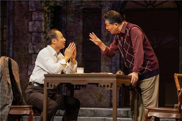 话剧背景 家庭,一部话剧中的情感纠葛与成长历程 第3张 话剧背景 家庭,一部话剧中的情感纠葛与成长历程 第3张