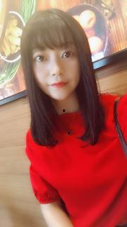 钟熠璠个人资料,才华横溢的年轻艺术家,艺术与人生的完美融合 第2张 钟熠璠个人资料,才华横溢的年轻艺术家,艺术与人生的完美融合 第2张