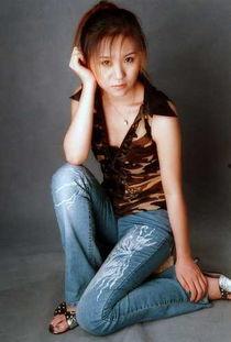 王影的照片,光影交织下的美丽瞬间  第2张