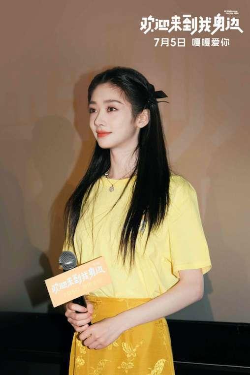 王影的照片,光影交织下的美丽瞬间  第3张