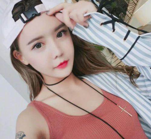 网红小蛮几岁,揭秘网红小蛮的年龄之谜  第3张