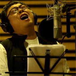 秋裤大叔醉酒搞笑演唱  第3张